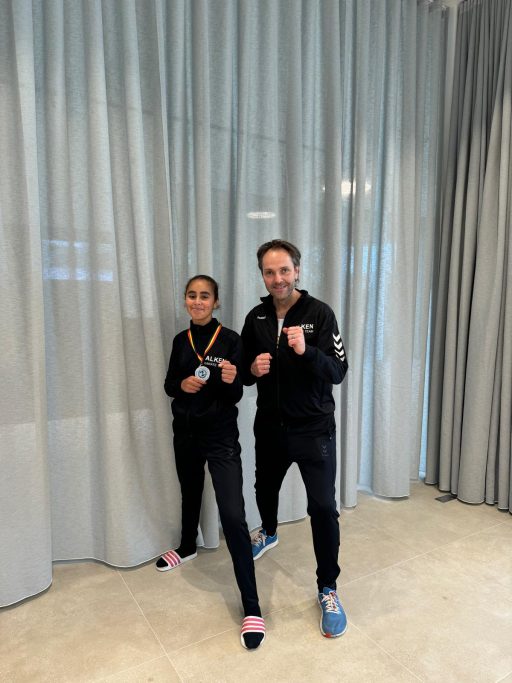 Selma Mocho (links) met coach Gerald Essers.